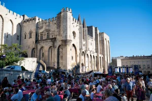 Ban des Vendanges 2026 à Avignon : retour en images sur une grande fête populaire — photo 186