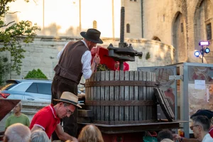 Ban des Vendanges 2026 à Avignon : retour en images sur une grande fête populaire — photo 199